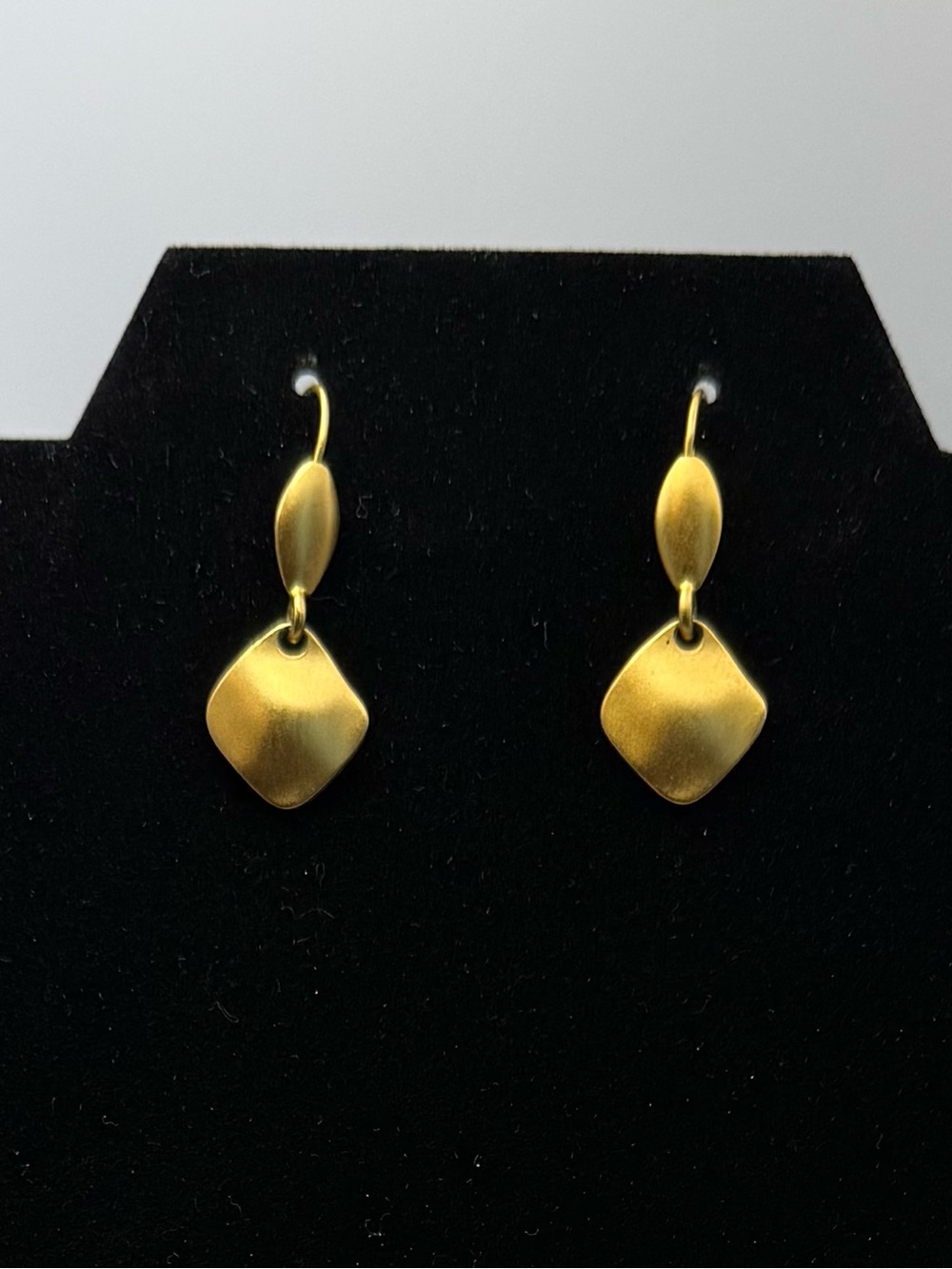 Source Unknown Matte Gold Drop Earrings